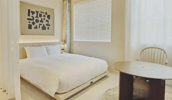 デラックスルーム　ベッド