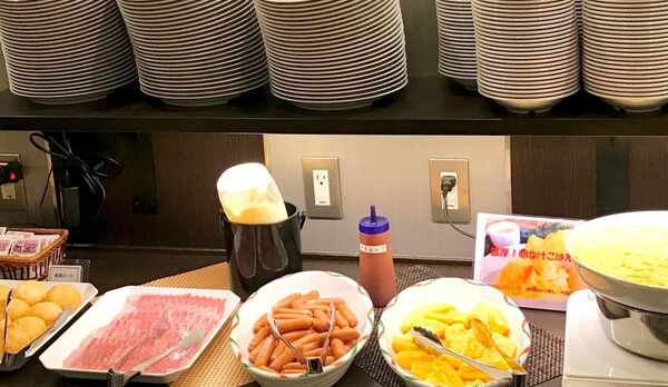 朝食バイキング