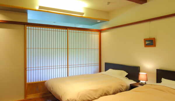 ツインルーム・定員2名様・温泉風呂付き・禁煙