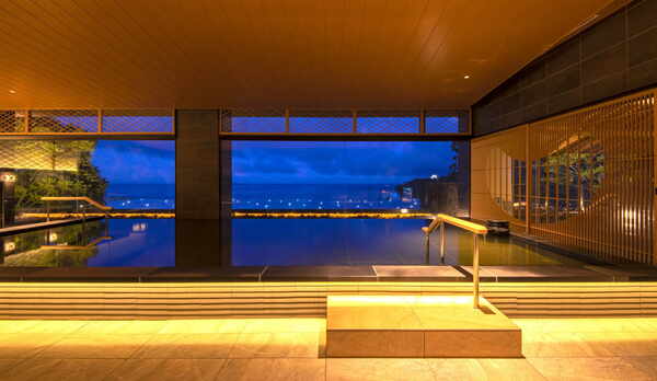 【2021年8月リニューアル/山王の湯】(大浴場)海を眺めながら熱海の温泉をご満喫下さい。