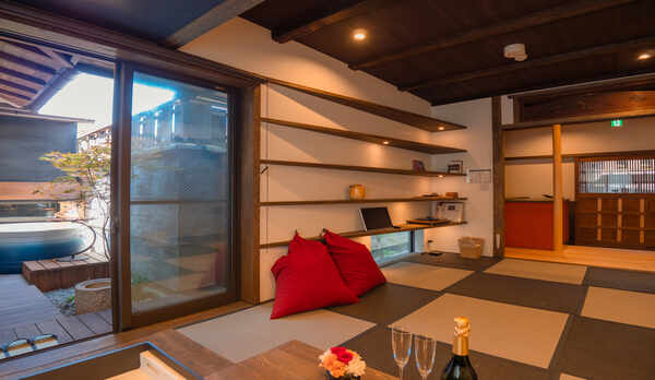 1Fリビングルーム