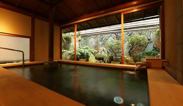 新設の風呂「ひいらぎの湯」男女交代制です。