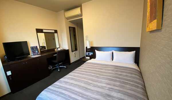 セミダブル◇広さ14㎡　ベッド幅140cm