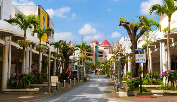 ・【周辺】中央パークアベニューでは雑貨などのショッピングからグルメまで楽しめます