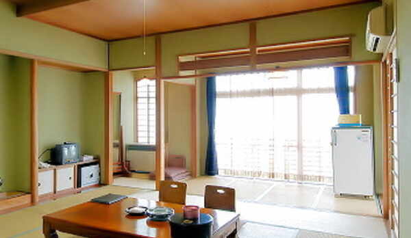 部屋：眺めが良い最上階の広々和室