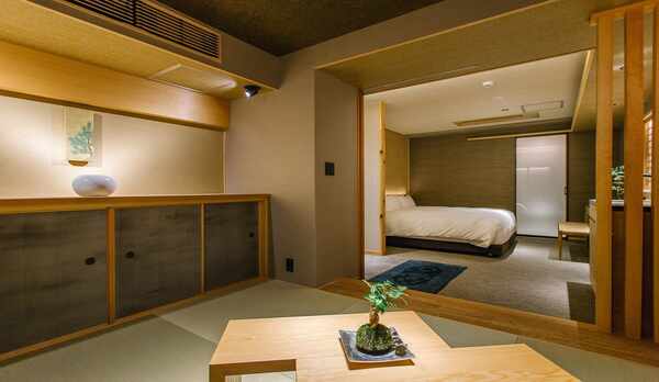 403号室　ジュニアスイート　忘筅　和室から望む