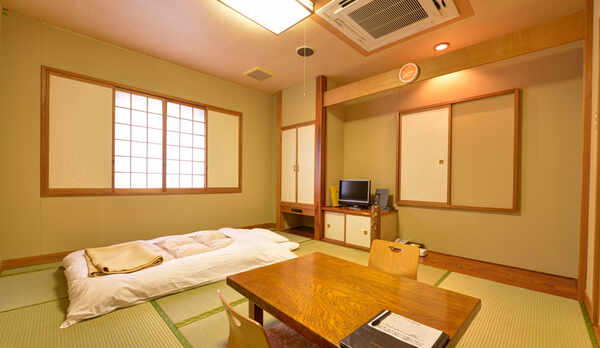 *【部屋一例/和室8畳】ご家族や小グループにぴったりの和室です。