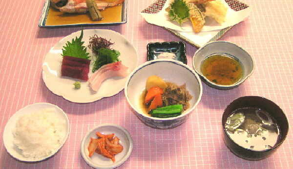 和食　夕食の一例