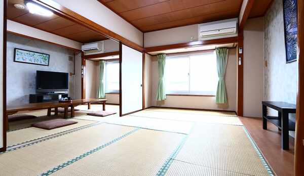 【客室】◆8畳二間のグループ部屋