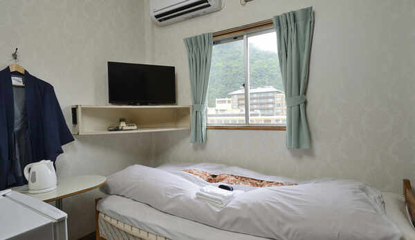 洋室シングル(バス無し)