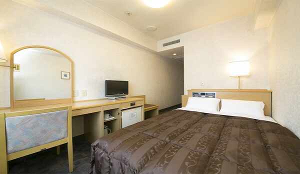 シングルハイクラス（15㎡）120cm幅セミダブルベット1台