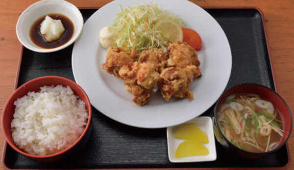 鶏の唐揚げ定食
