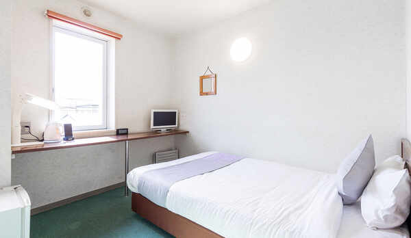 ・【シングルルーム例】落ち着いたシンプルな内装