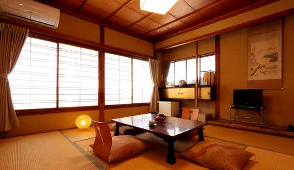 ＊6〜10畳◆落ち着いた雰囲気の和室です