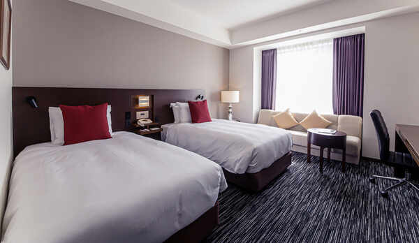 デラックスツインルーム（28㎡）トリプル時は1台ソファーベッドとなります。