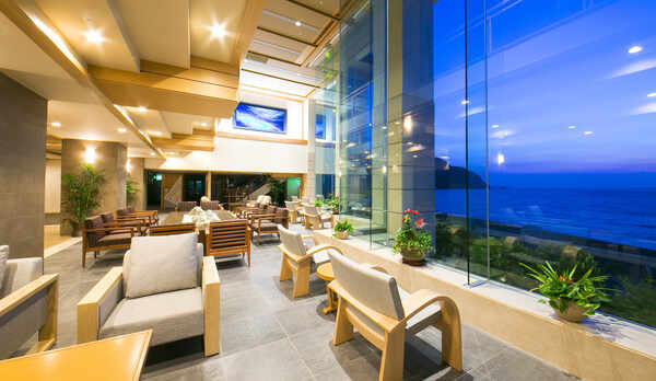 【ロビーラウンジ】