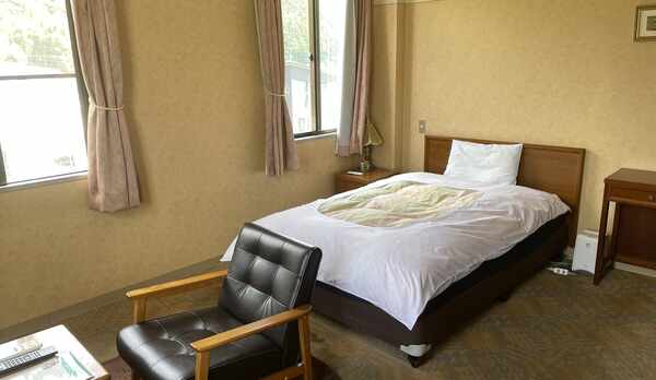 デラックスシングルルーム（風呂あり）