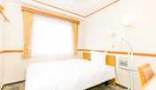 ☆シングルルーム☆ベットはセミダブルサイズでゆったり♪