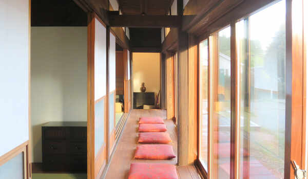 ・【母屋／広縁】何もしない幸せ。のどかな風景を眺めながらのんびりしませんか