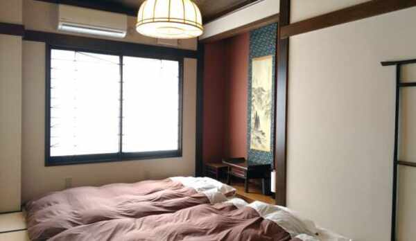 小部屋寝室