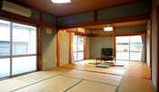 和室　8-16畳