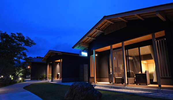 **【かえで：外観(一例)】レストランに一番近く、移動に便利なお部屋になります