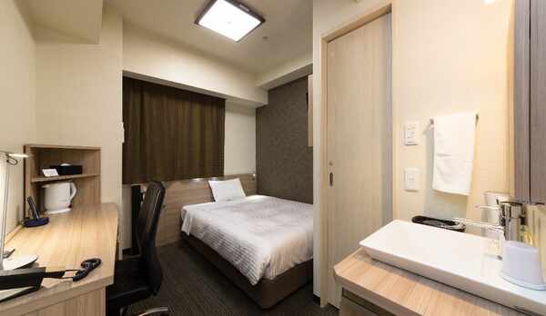 【禁煙】15㎡Grandeスタンダードルーム/140㎝幅のダブルベッド完備