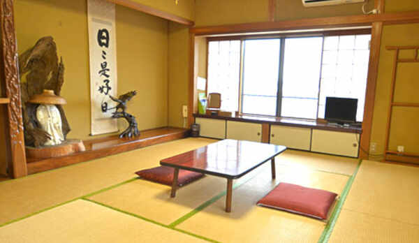 *【客室一例】木のぬくもりを感じられる和室