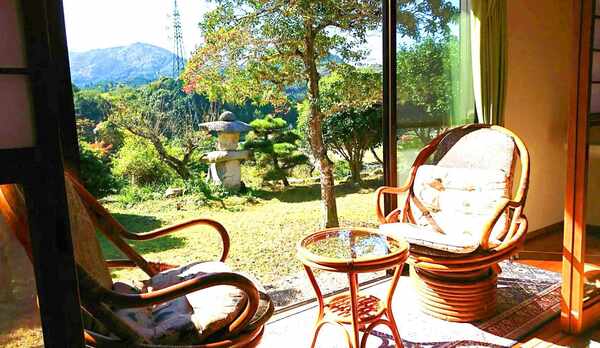 ・縁側に座ってのんびりお過ごしください