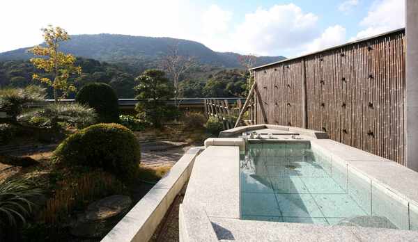 飛天館露天風呂付き客室　舟形