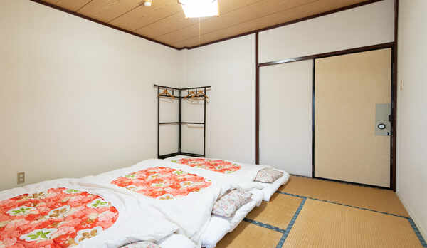 和室三人部屋（バス・トイレ無し）布団