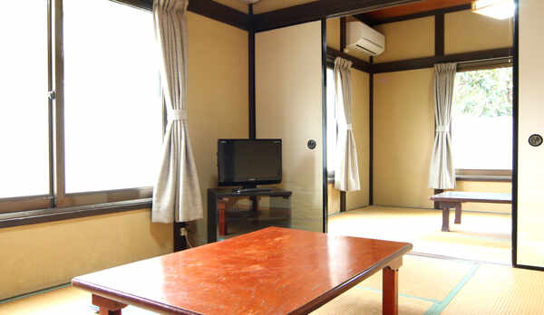 お部屋は和室になります