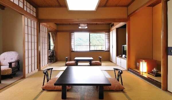 和室10畳　客室一例