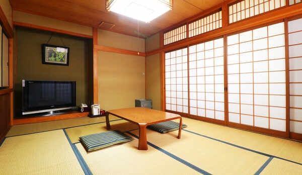 10畳トイレ付＿5名様まで入ることが可能。家族やグループにおすすめです！