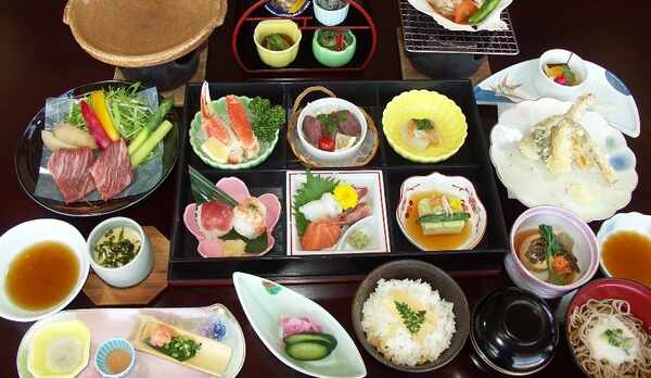 季節の彩りご膳