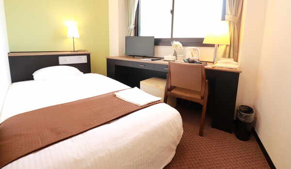 【セミダブルルーム】14平米、ゆったりとお過ごしいただけます♪