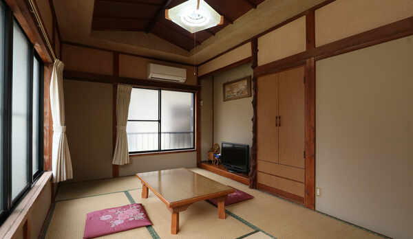 6〜7.5畳◆昔ながらの趣ある畳のお部屋