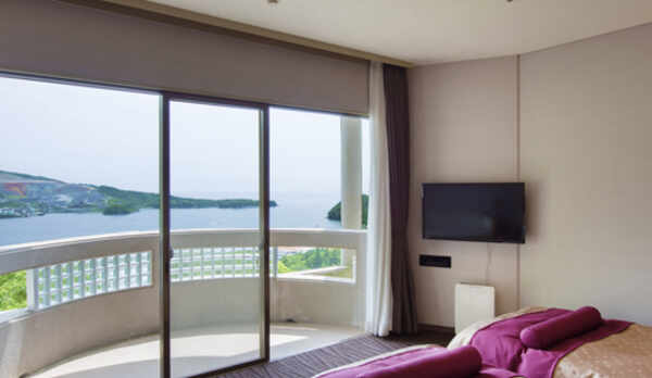 【スーペリアルーム】当館初！お目覚めの際に鳥羽湾をご覧頂ける海向きベッドのお部屋です♪