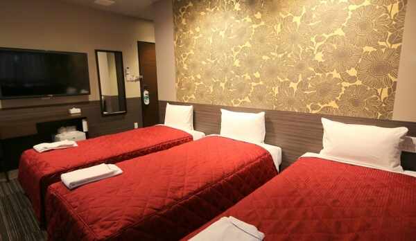 デラックストリプル