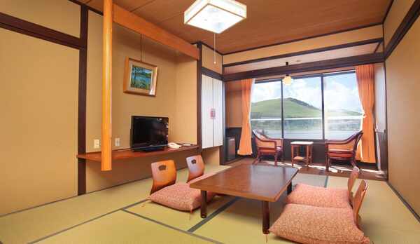 ・目の前に白樺湖 見晴らしの良い　お部屋 トイレ付 【本館和室】