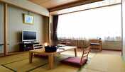 【和室8畳】（トイレ付）