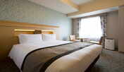 【客室】ダブルルーム（ベッド幅160㎝&times;203㎝）