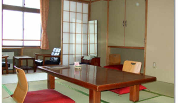 【客室例】ゆったり利用できる和室