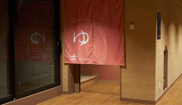 女性大浴場（入口イメージ）