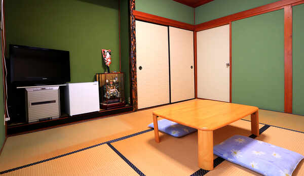 【和室6畳2号室】どのお部屋も気兼ねなく過ごせます