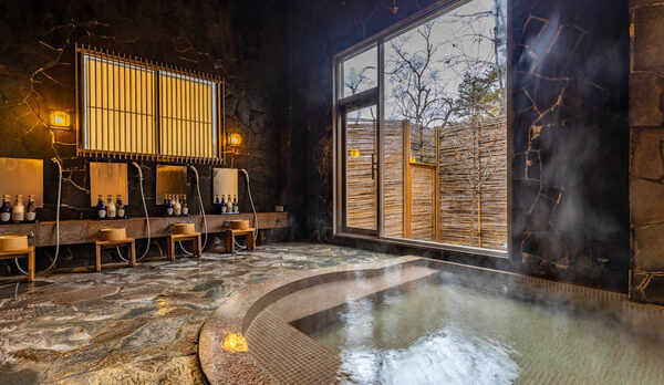 『風月の湯』２１時に男女入れ替えとなります。