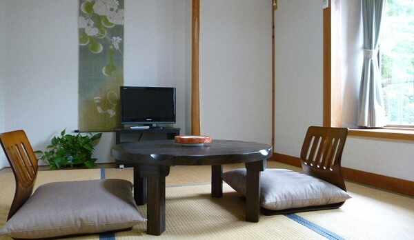 H24年５月リニューアル客室「伊豆」