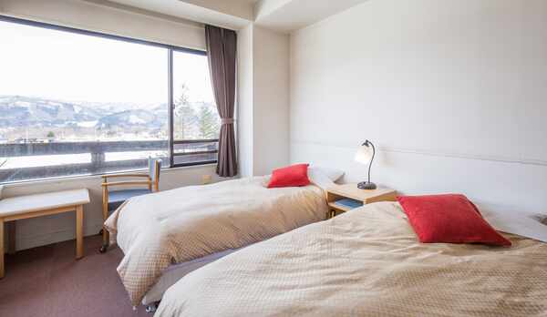 ■【里山側】洋室15平米のお部屋　一例