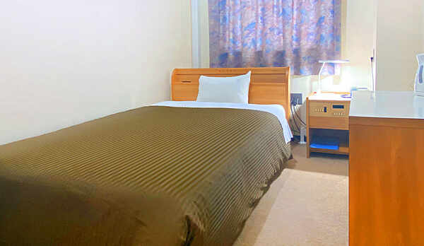 ★シングルルーム★ビジネスにも観光にも便利なリラックスルーム♪９７ｃｍベッド１台