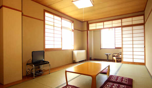 全室にトイレと洗面を完備しております。